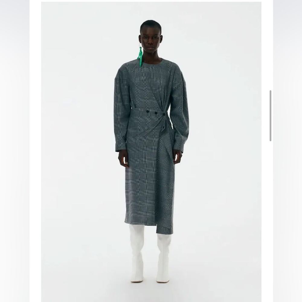 Tibi Menswear Collage
Asymmetric Flap Snap
Dress